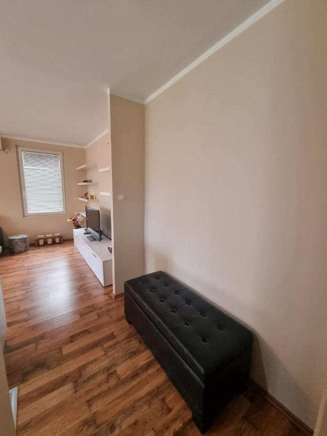 Hawaii- 2 Bdr, Arena, Sava Centar, Free Parking Appartement Belgrado Buitenkant foto