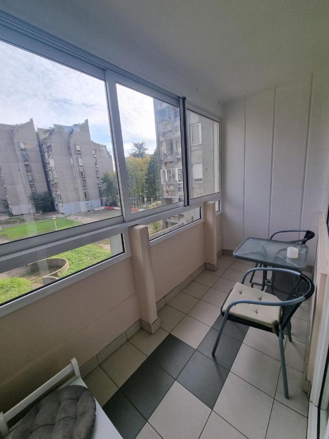 Hawaii- 2 Bdr, Arena, Sava Centar, Free Parking Appartement Belgrado Buitenkant foto