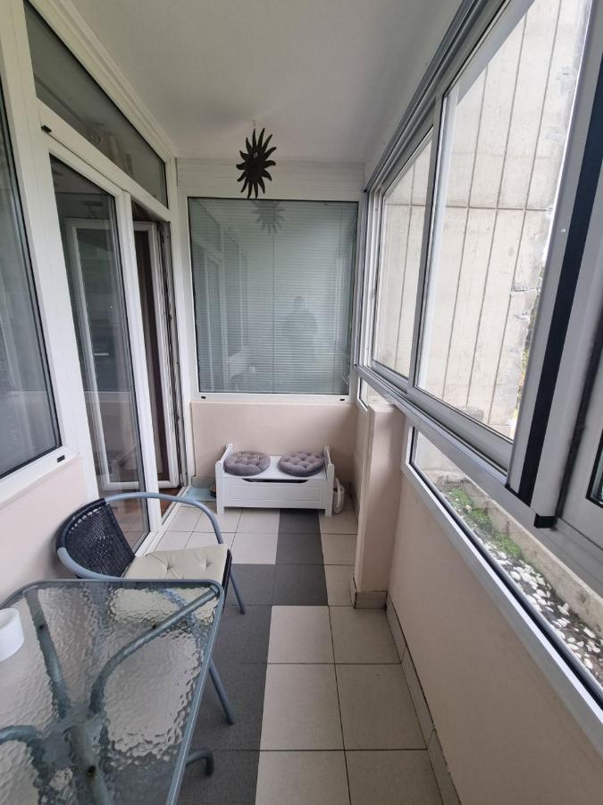 Hawaii- 2 Bdr, Arena, Sava Centar, Free Parking Appartement Belgrado Buitenkant foto