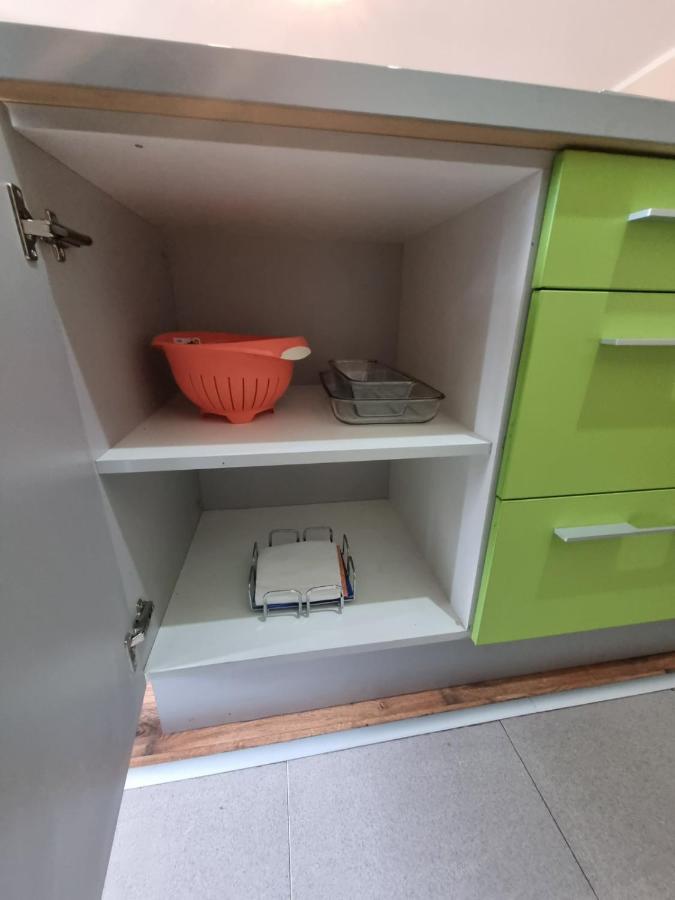 Hawaii- 2 Bdr, Arena, Sava Centar, Free Parking Appartement Belgrado Buitenkant foto