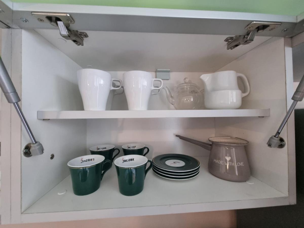 Hawaii- 2 Bdr, Arena, Sava Centar, Free Parking Appartement Belgrado Buitenkant foto